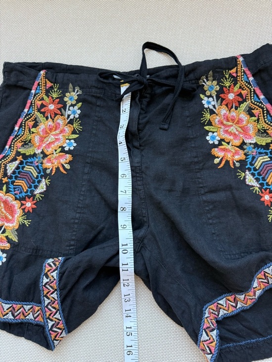Johnny Was Black Linen Embroidered Floral Drawstring Shorts - Picture 6 of 8